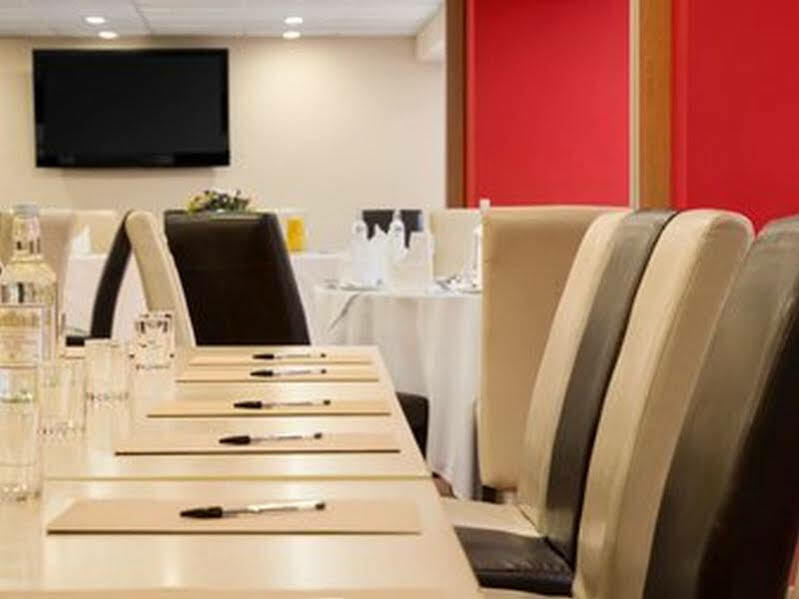 Ramada Hounslow - Heathrow East Hotell Eksteriør bilde